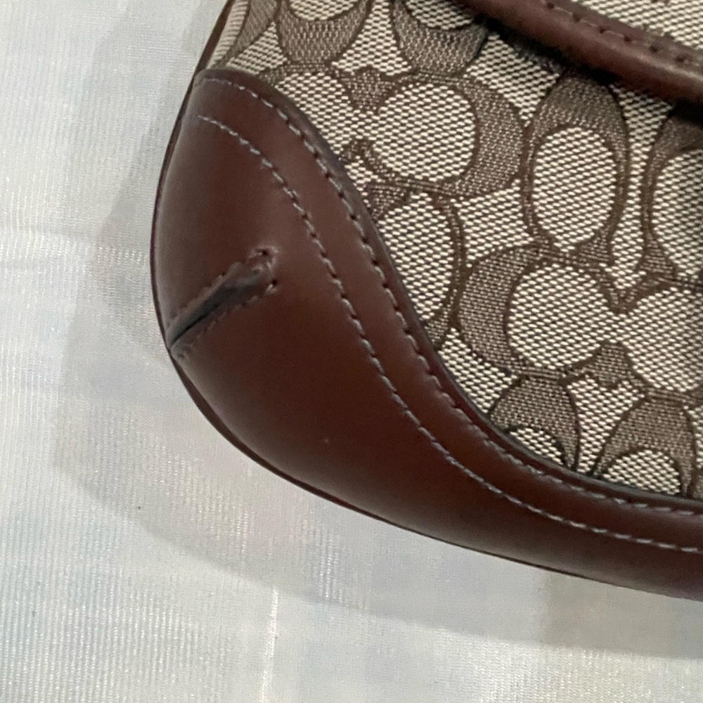 Coach Brown Signature Canvas Buckle Shoulder Bag - Picture 3 of 13